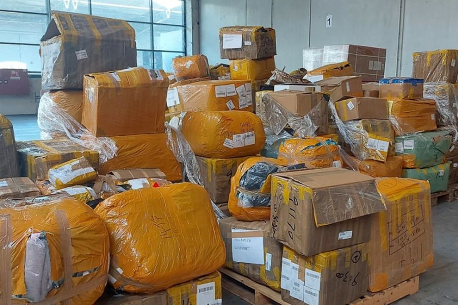 Eminönü Evden Alıp Depoya Koyan Firma Acil Nakliyeci